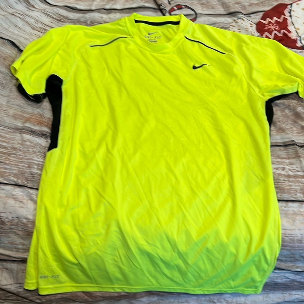 Men’s Nike Dri-Fit T-Shirt- SZ: XL